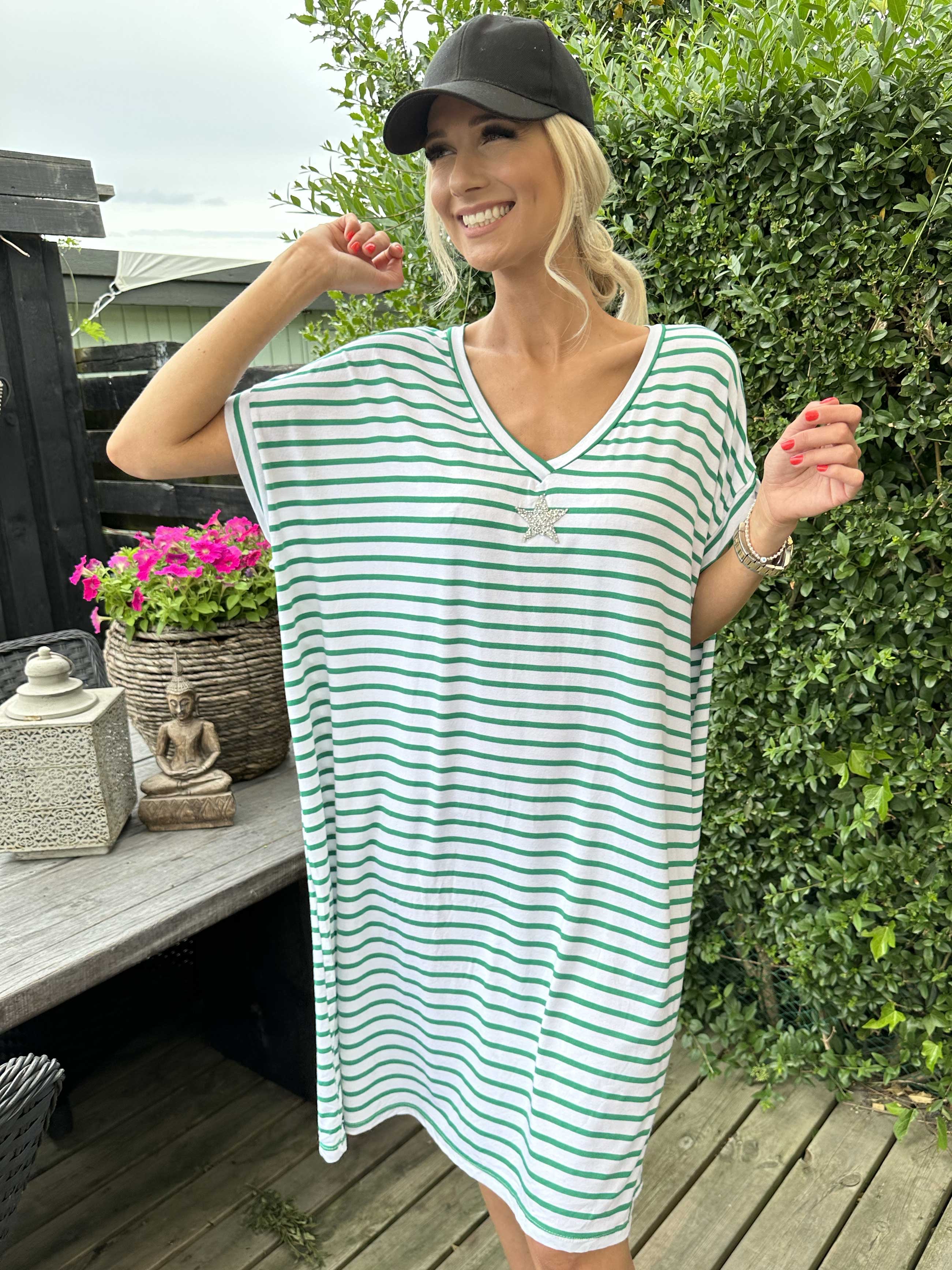 Cath - Söt t-shirtklänning i viskos med silverstjärna